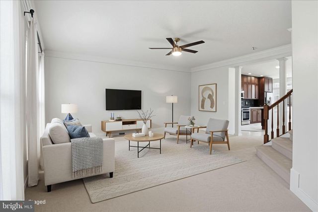 918 HARRISON CIR, Alexandria, VA 22304