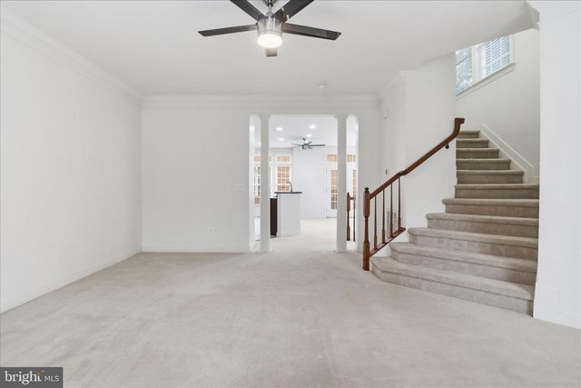 918 HARRISON CIR, Alexandria, VA 22304