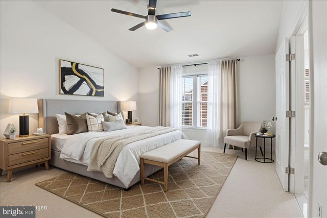 918 HARRISON CIR, Alexandria, VA 22304
