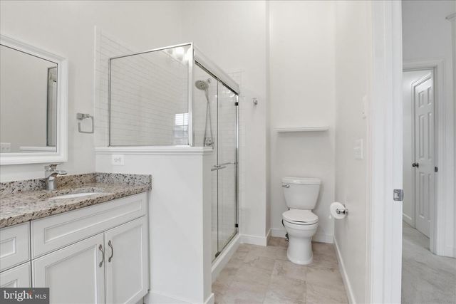918 HARRISON CIR, Alexandria, VA 22304
