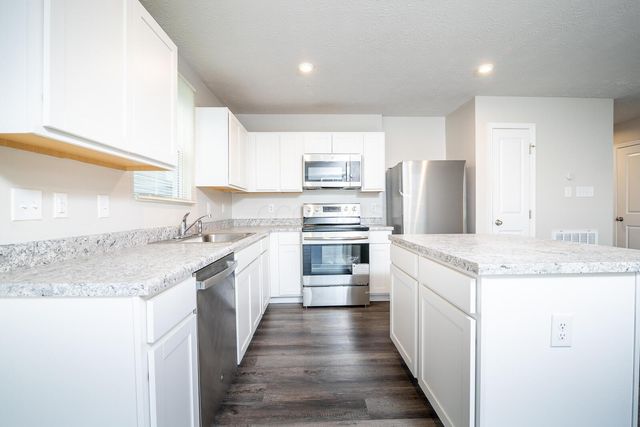 195 Skyway Drive, Springfield, OH 45505