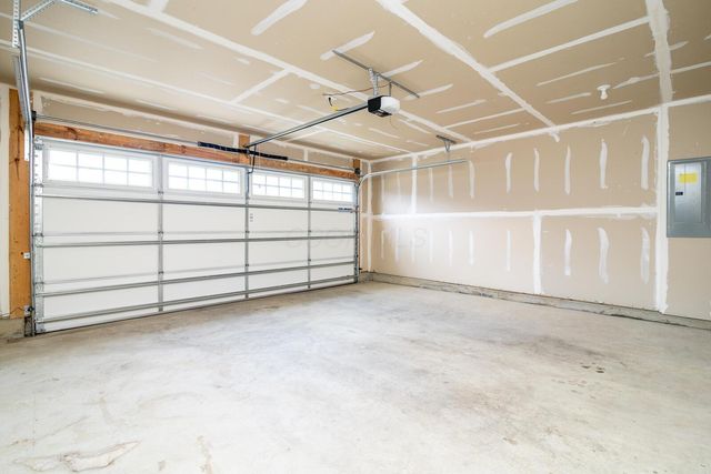 195 Skyway Drive, Springfield, OH 45505