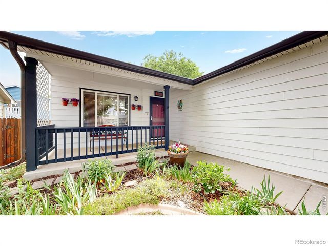 384 Pin Oak Drive, Loveland, CO 80538