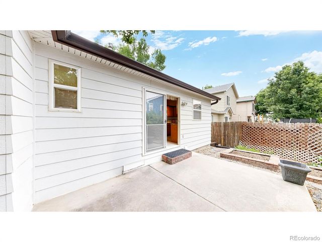 384 Pin Oak Drive, Loveland, CO 80538