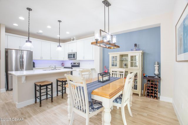 225 St Somewhere Drive, Daytona Beach, FL 32124