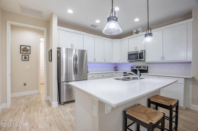 225 St Somewhere Drive, Daytona Beach, FL 32124