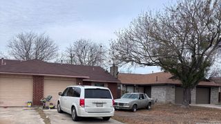 5711 Lochmoor, San Antonio, TX 78244
