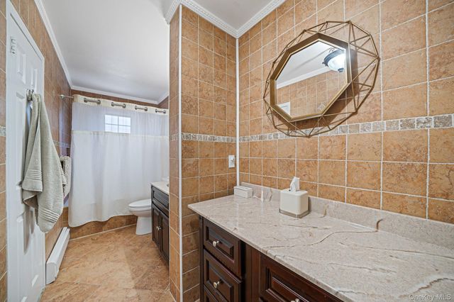 189 Haddon Hollow Court, Middle Island, NY 11953