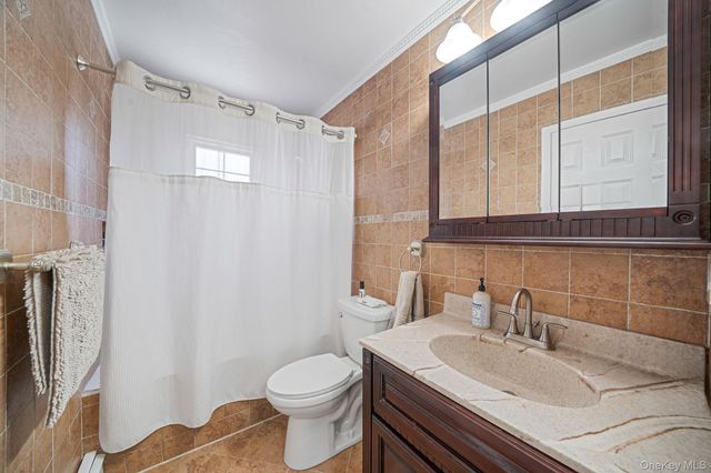 189 Haddon Hollow Court, Middle Island, NY 11953