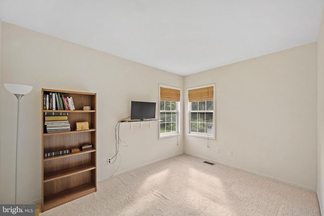 27 WHIRLAWAY DR, Bear, DE 19701