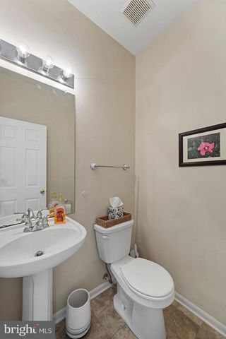27 WHIRLAWAY DR, Bear, DE 19701