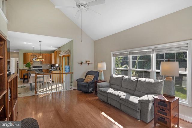 27 WHIRLAWAY DR, Bear, DE 19701