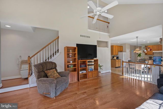 27 WHIRLAWAY DR, Bear, DE 19701