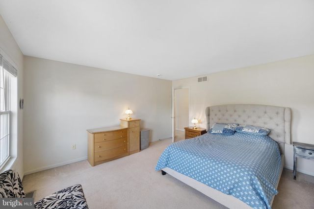 27 WHIRLAWAY DR, Bear, DE 19701