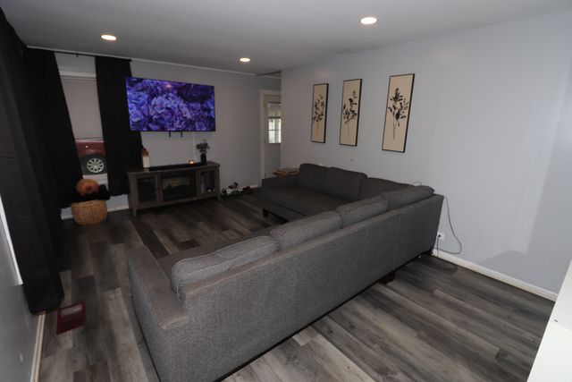 2702 Saint James Street, Rolling Meadows, IL 60008