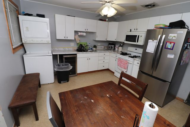 2702 Saint James Street, Rolling Meadows, IL 60008