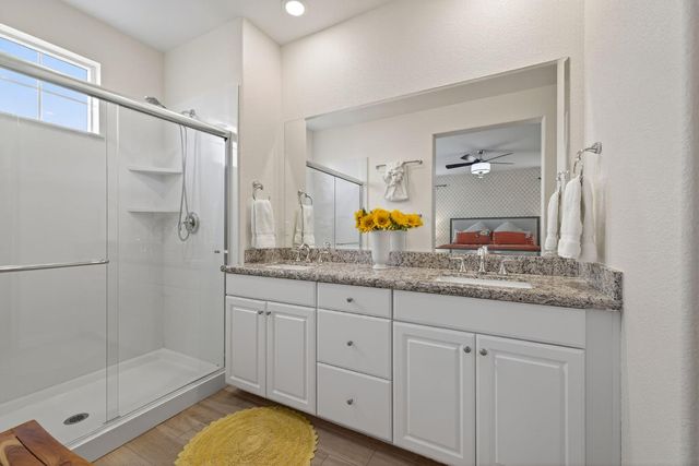 1037 Billington Ln, Roseville, CA 95747