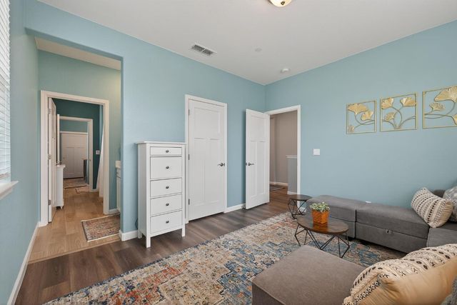 1037 Billington Ln, Roseville, CA 95747