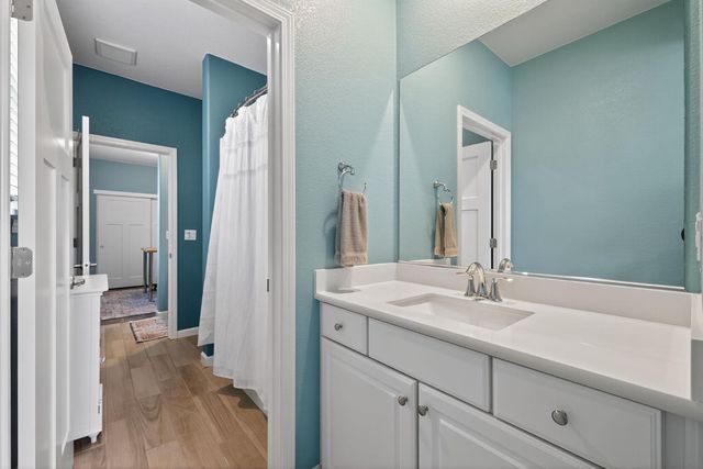 1037 Billington Ln, Roseville, CA 95747