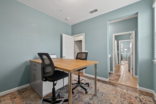 1037 Billington Ln, Roseville, CA 95747