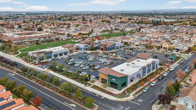 1037 Billington Ln, Roseville, CA 95747