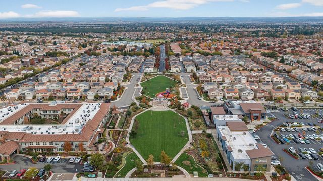 1037 Billington Ln, Roseville, CA 95747