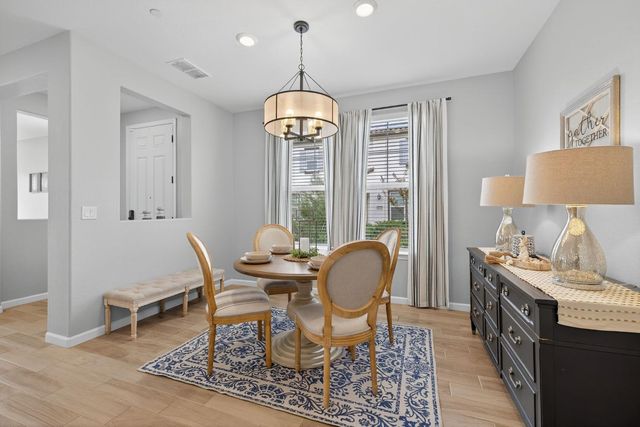 1037 Billington Ln, Roseville, CA 95747