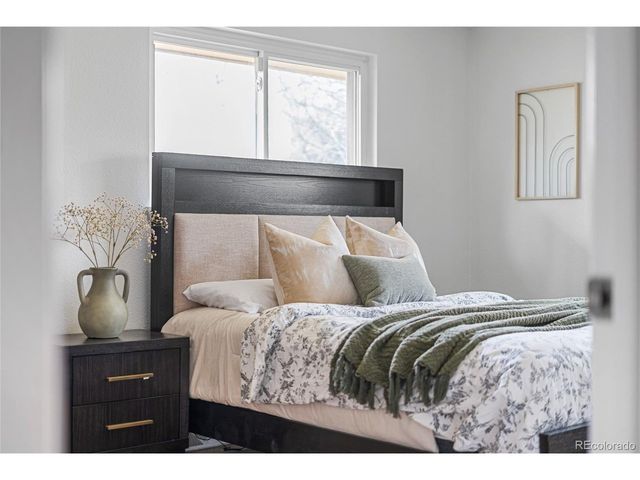 750 Xenon St, Lakewood, CO 80401