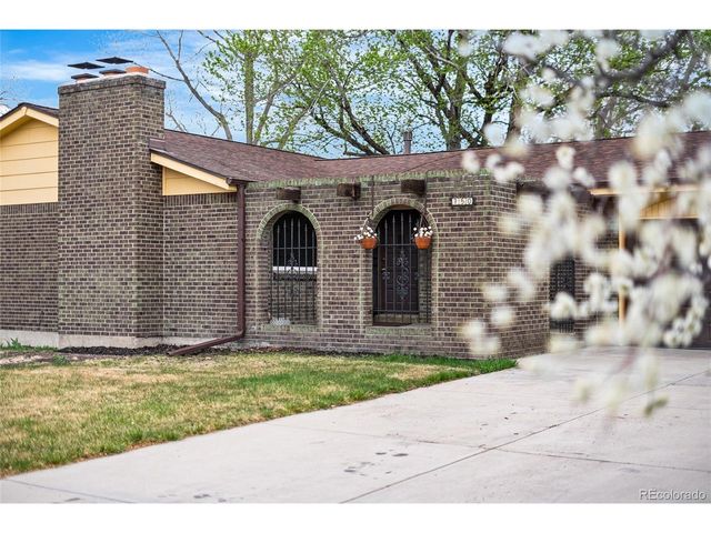 750 Xenon St, Lakewood, CO 80401