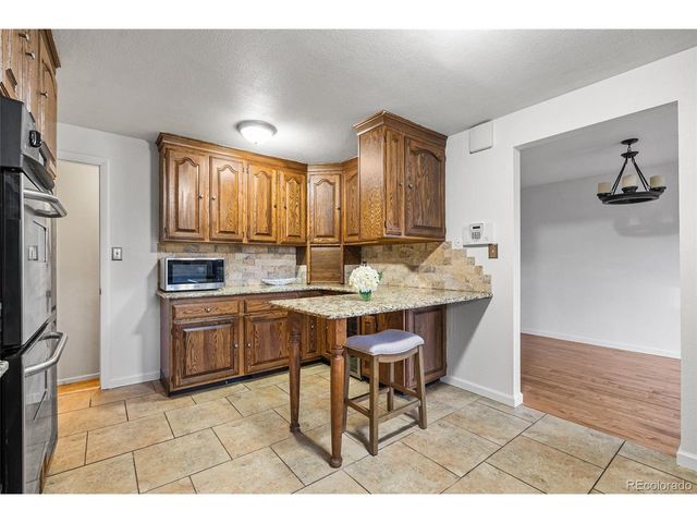 750 Xenon St, Lakewood, CO 80401