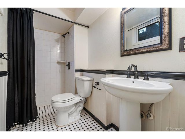 750 Xenon St, Lakewood, CO 80401