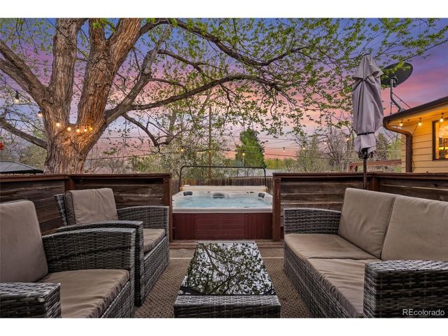 750 Xenon St, Lakewood, CO 80401