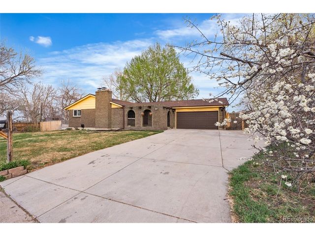 750 Xenon St, Lakewood, CO 80401