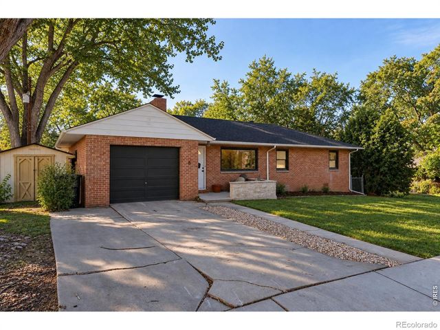 6 Sunset Circle, Longmont, CO 80501