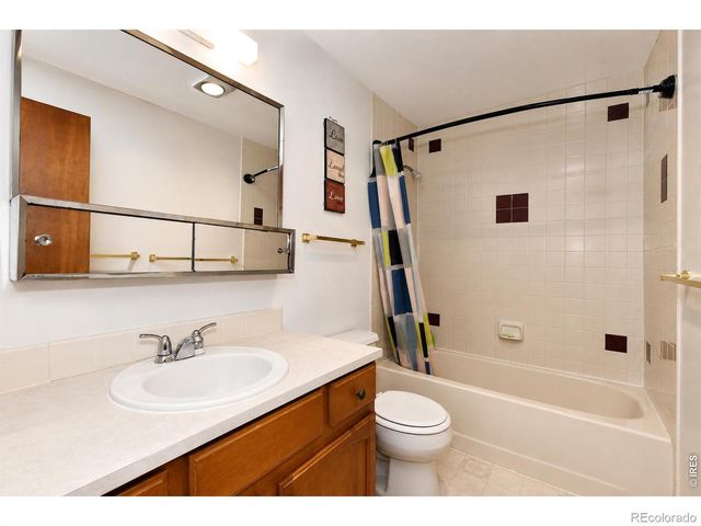 2200 Valley Forge Avenue 2, Fort Collins, CO 80526