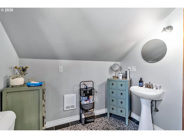 2005 N BLANDENA St, Portland, OR 97217