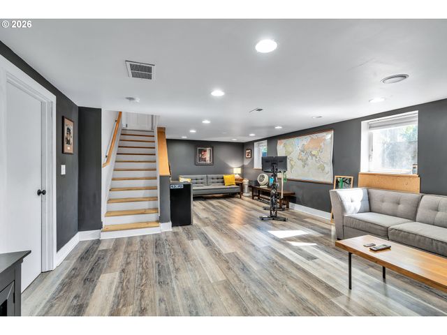 2005 N BLANDENA St, Portland, OR 97217