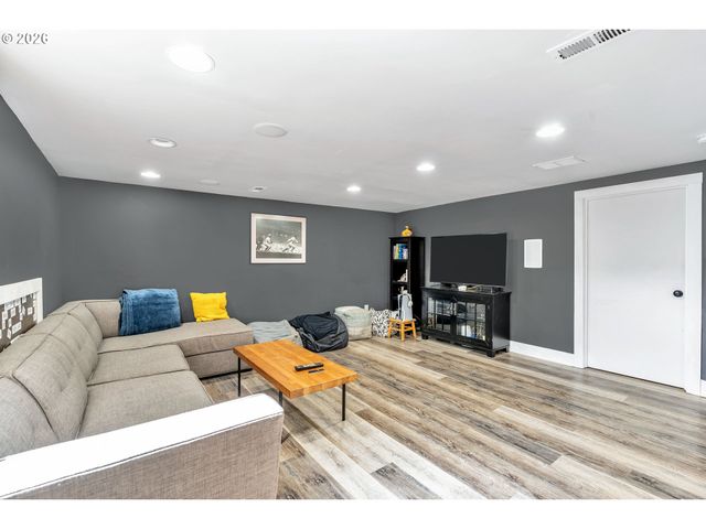2005 N BLANDENA St, Portland, OR 97217