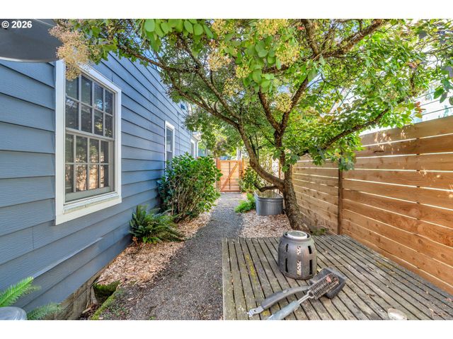 2005 N BLANDENA St, Portland, OR 97217