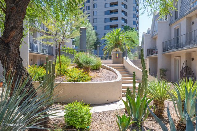 1010 E OSBORN Road E, Phoenix, AZ 85014
