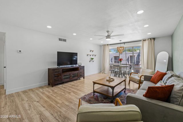 1010 E OSBORN Road E, Phoenix, AZ 85014