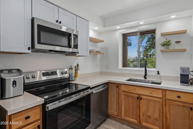 1010 E OSBORN Road E, Phoenix, AZ 85014