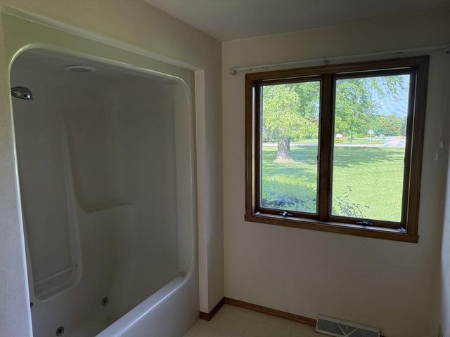 1864 IMPERIAL ROAD, Oshkosh, WI 54904