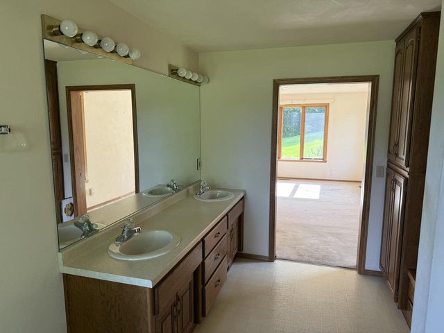1864 IMPERIAL ROAD, Oshkosh, WI 54904