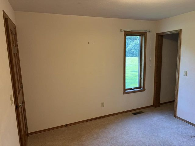 1864 IMPERIAL ROAD, Oshkosh, WI 54904