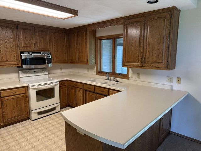 1864 IMPERIAL ROAD, Oshkosh, WI 54904