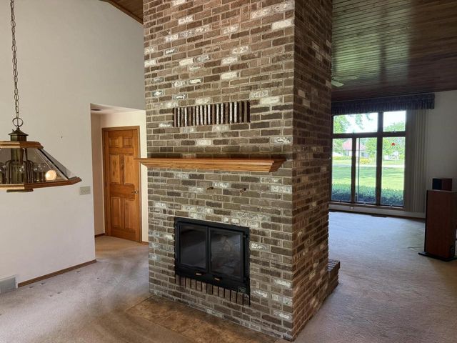 1864 IMPERIAL ROAD, Oshkosh, WI 54904