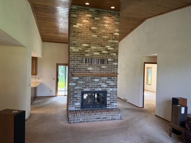 1864 IMPERIAL ROAD, Oshkosh, WI 54904