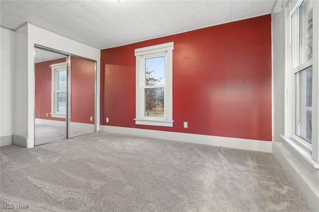 4692 Beechwood Avenue NE, Paris, OH 44669