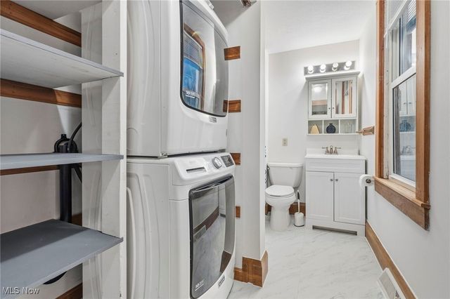 4692 Beechwood Avenue NE, Paris, OH 44669